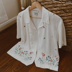 Alfred Dunner embroidered top. Super cute brand new. Zero stains.